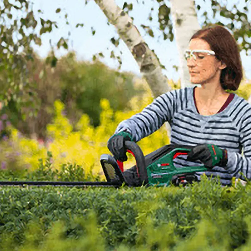 Bosch UniversalHedgeCut 18V-50 Solo аккумуляторный кусторез (без АКБ и ЗУ), 0600849K00