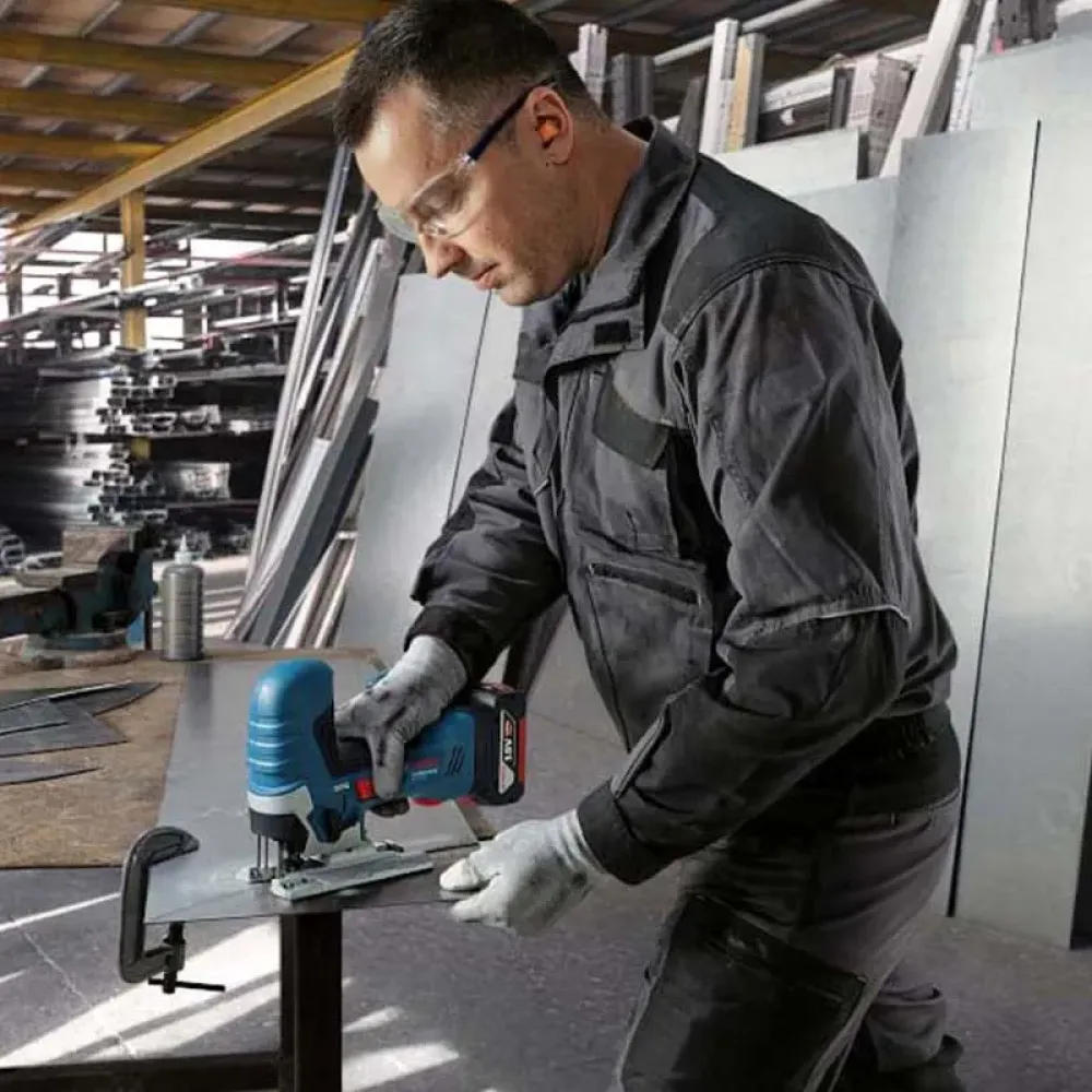 Bosch GST 185-LI Professional аккумуляторный лобзик (2 x 4 Ач, ЗУ), 06015B2022