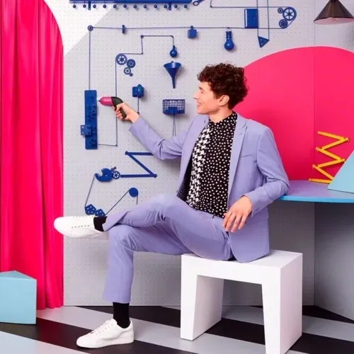 Bosch IXO VI Colour аккумуляторная отвертка с битами, 06039C7022