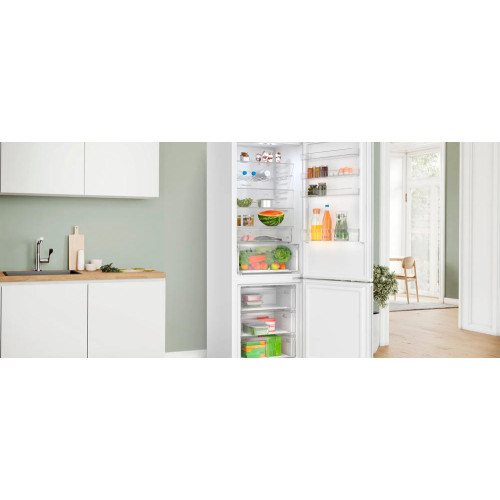 Двухкамерный холодильник Bosch KGN497WDF