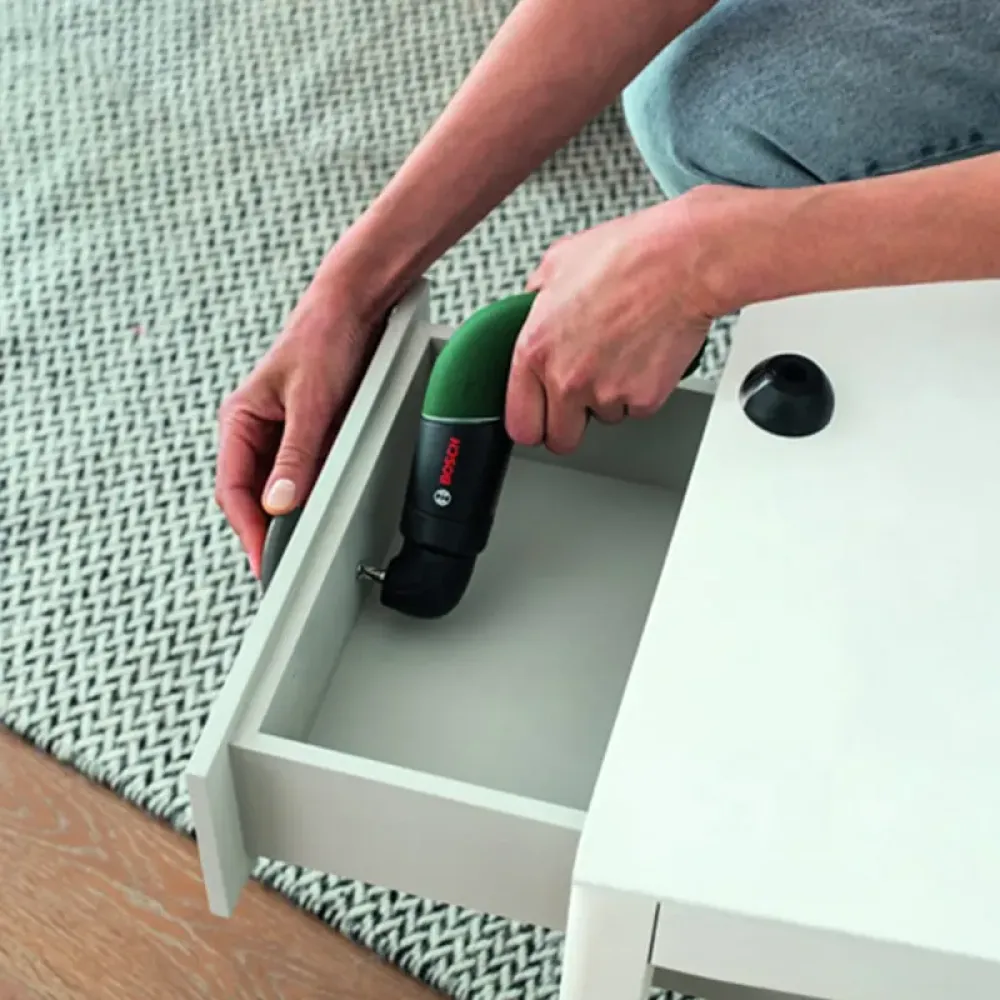 Bosch IXO VI Set аккумуляторная отвертка (1 x 1.5 Ач, ЗУ) с набором насадок, 06039C7122