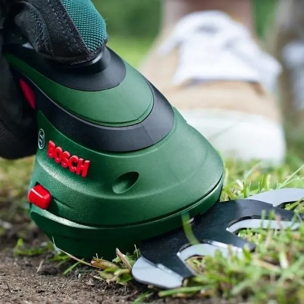 Bosch Isio 3 аккумуляторные ножницы (1 x 1.5 Ач, ЗУ) с 2 ножами, 0600833108