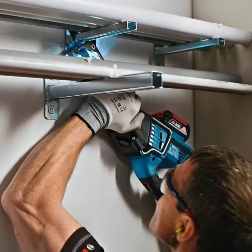 Bosch GSA 18V-32 Professional Solo аккумуляторная ножовка (без АКБ и ЗУ), 06016A8108