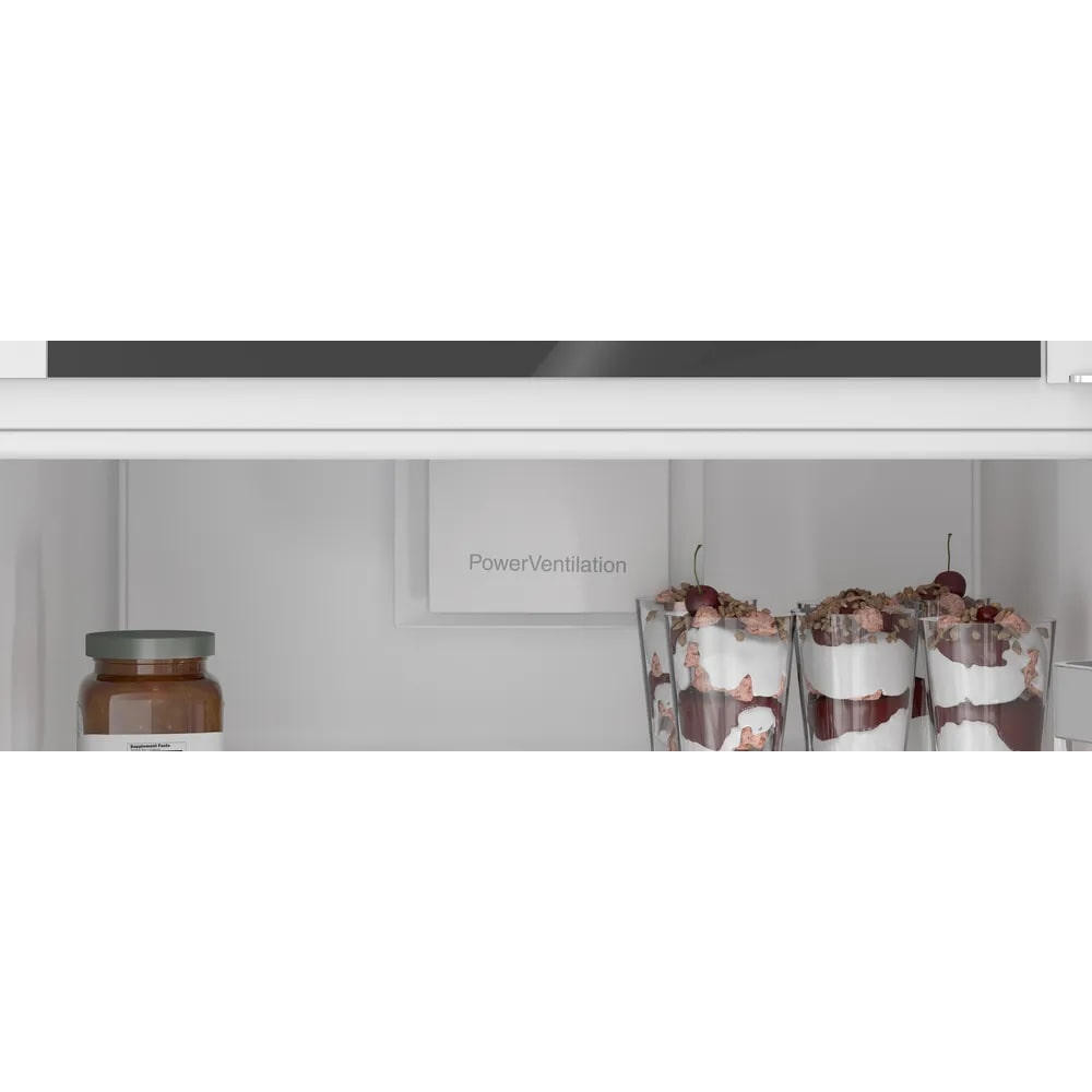 Встраиваемый однокамерный холодильник Bosch KIR81VFE0